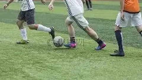 “35分钟逆转奇迹！奥赖利精彩角球，曼城一球扳平比分！”